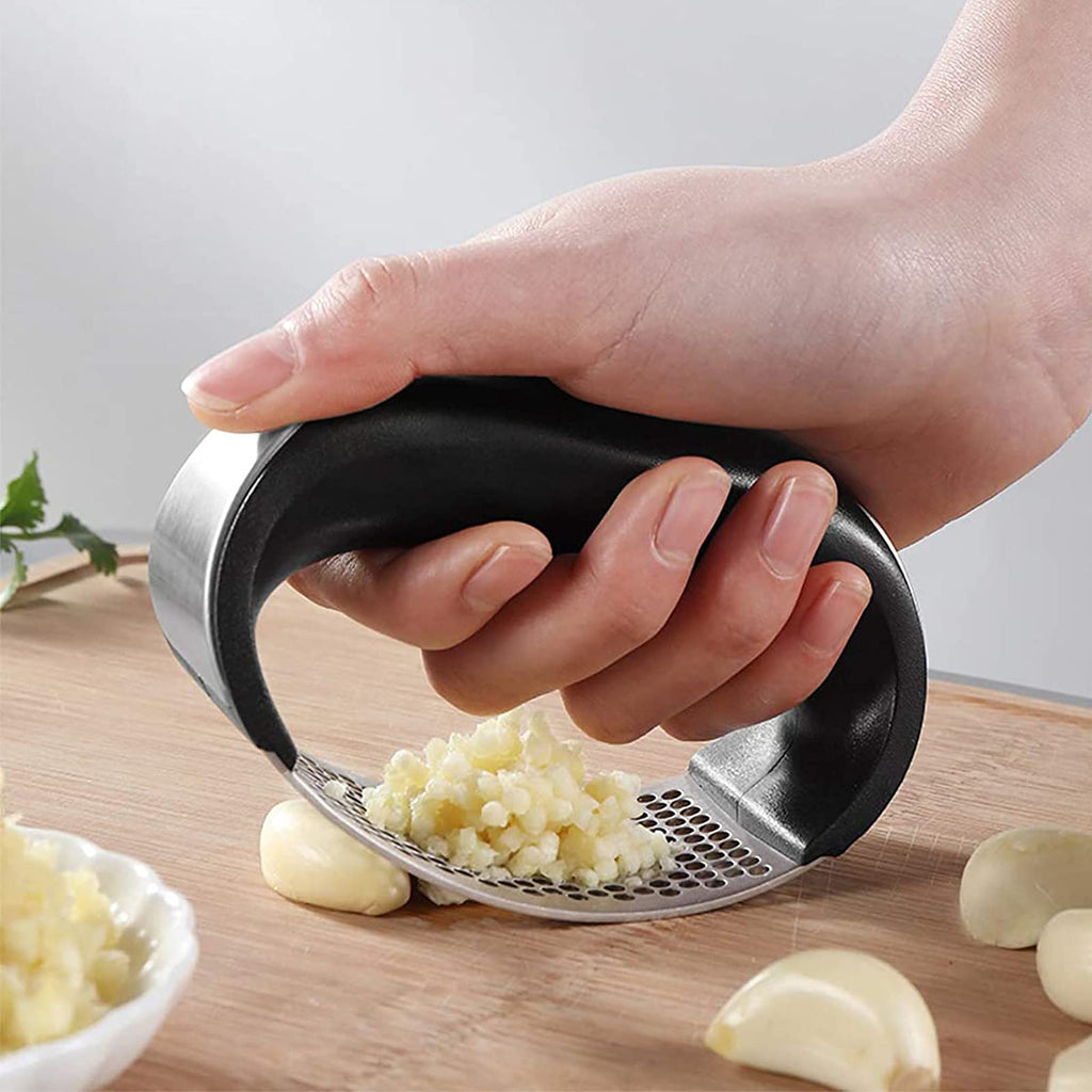Stainless Steel Garlic Press Rocker with Silicone Peeler Z40077